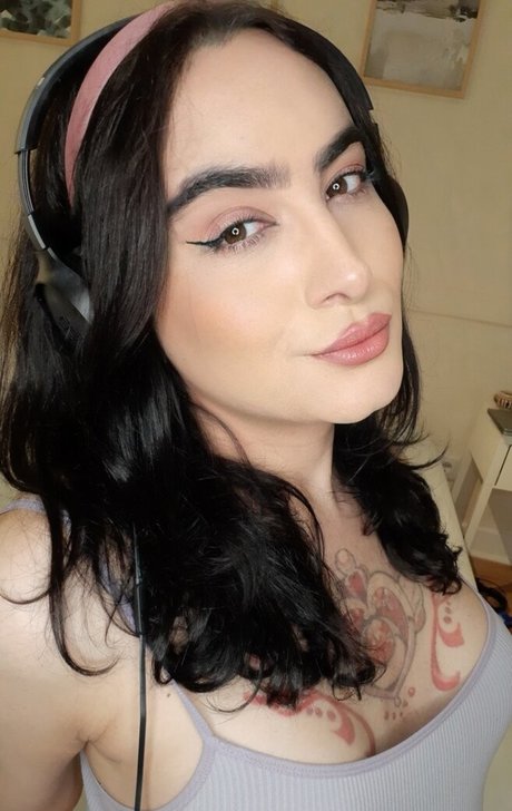 Miss Yuna art pornstar image