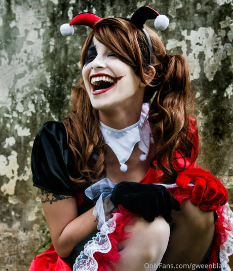 social media influencer onlyfans sexy naked images