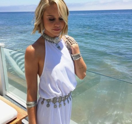 Becca Tobin pornstar pretty archive