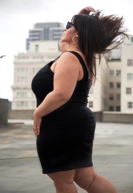 chubby babe onlyfans nude gallery