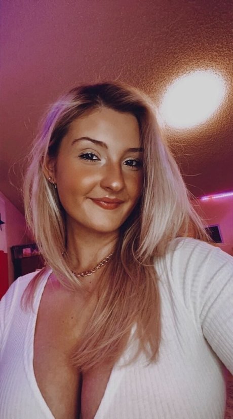 female midget onlyfans sex gallery