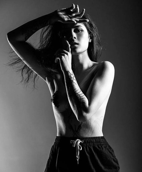 Milkakit model sexy galleries