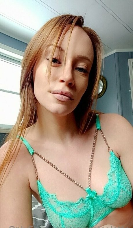 crystalcolette pornstar nude photo