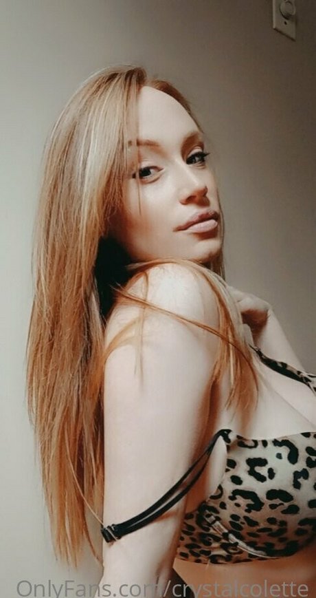 crystalcolette model naked picture