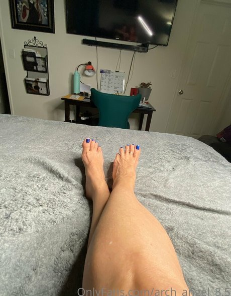 athletic blonde onlyfans art naked img