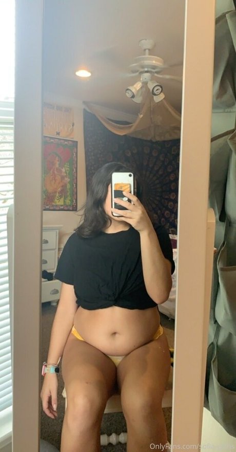 sofia gains hot star pic