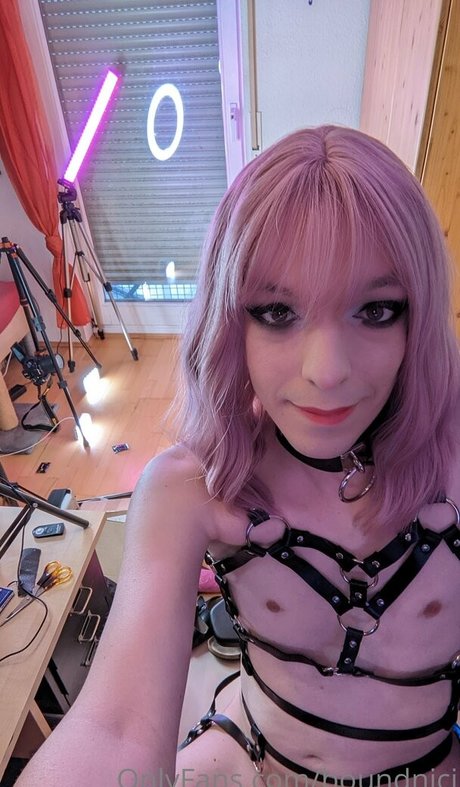 boundnici pretty pornstar picture