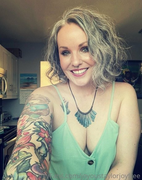 petite free onlyfans beautiful naked images