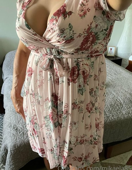 mikaela85 erotic model pic