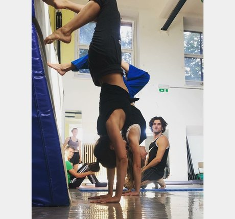 Aylin Tezel perfect star pic