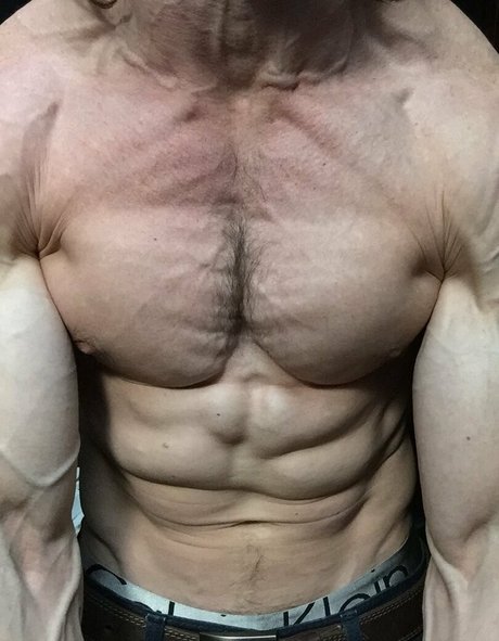 cbadonis star sexy picture