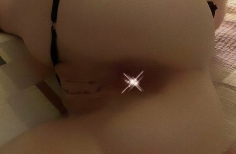 Sweetpea nude model pic