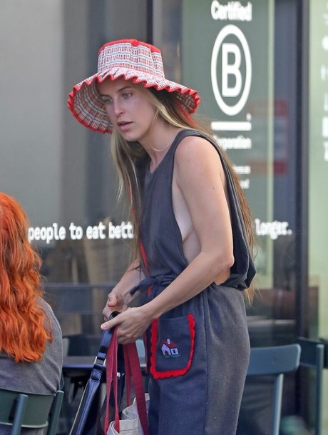 teacher milf onlyfans sexy naked gallery