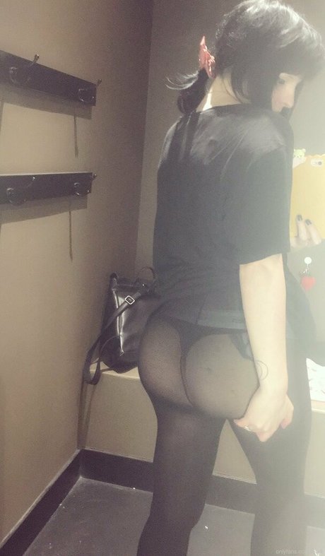 bj0rk model adult pic