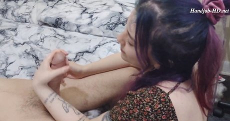 LilRedVelvettt star hot photos