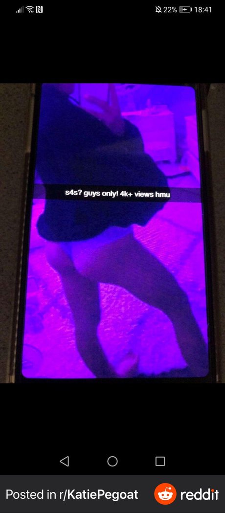 Katie Pego model picture