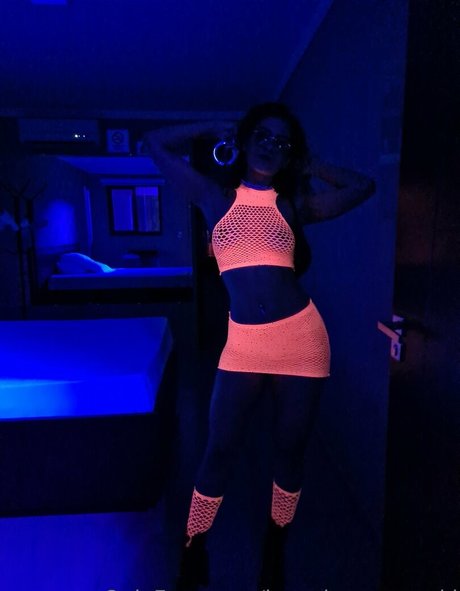 domminib model xxx photos