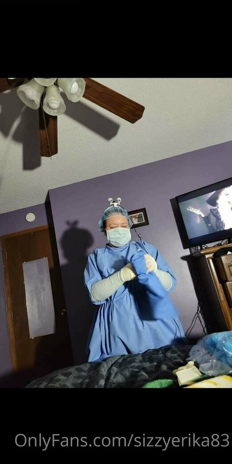 sizzyerika83 star naked images