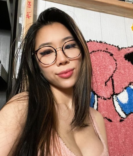 Awkie erotic actress photos