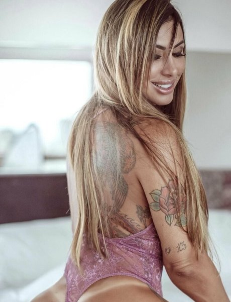 Jaque Khury adult model photos