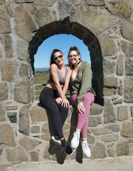 sadieholmesxxx nudes pornstar archive