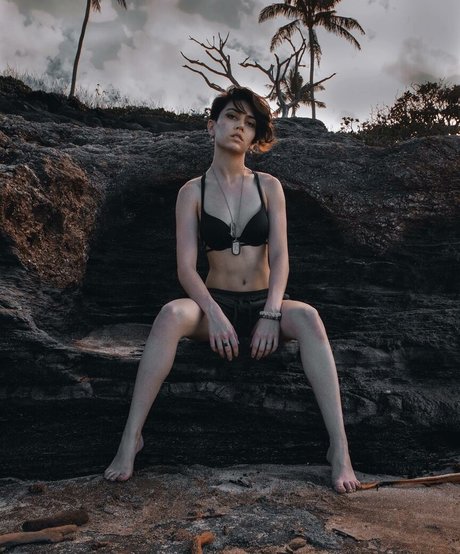 Olivia Graves sex pornstar gallery