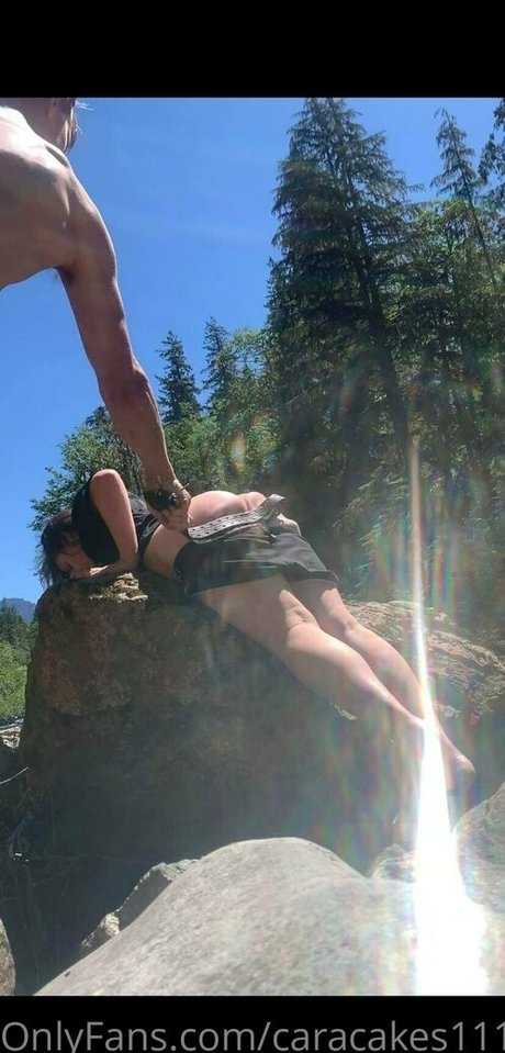 caracakes1111 model img