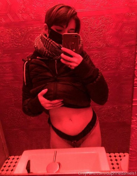 daphnedaniels1 perfect star picture