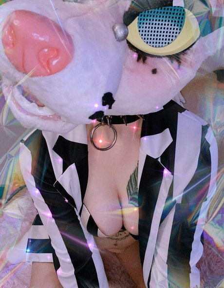 strwbrryinsides model beautiful photo