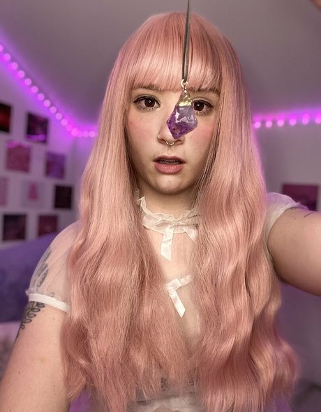 blonde cumshot onlyfans free naked picture