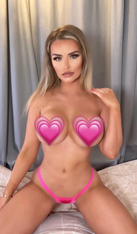 famous midget onlyfans hot sexy photos