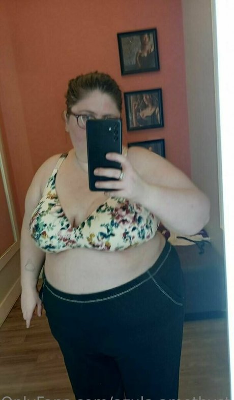 famous midget onlyfans adult photo