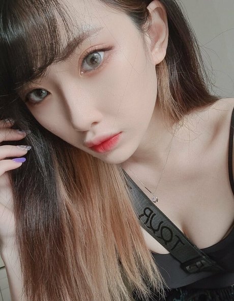 gorgeous milf onlyfans sexy naked archive