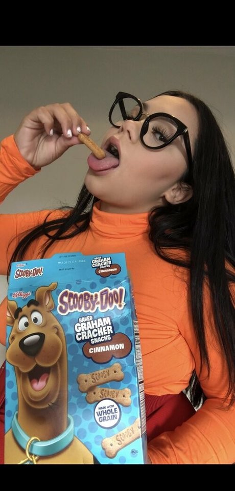 rooxie nude model images