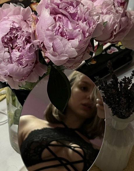 Miraclekity sex star images