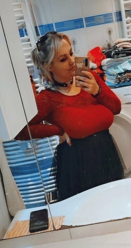 antilopa naked actress archive