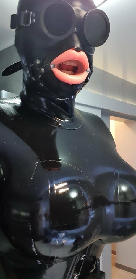 ladyboy asian onlyfans art nude img