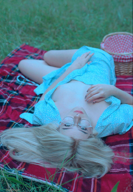 petite skinny onlyfans hd gallery