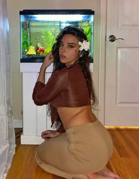 famous midget onlyfans nude galleries