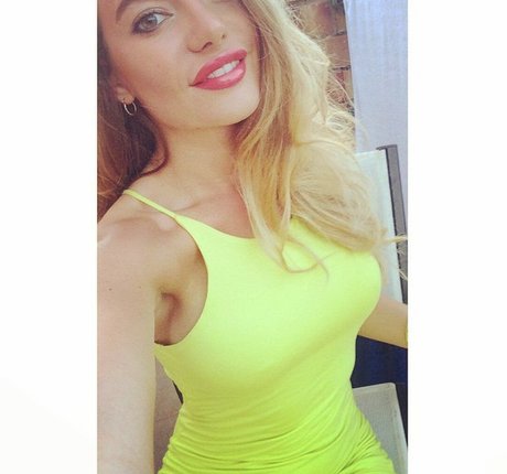 beautiful onlyfans sexy photo