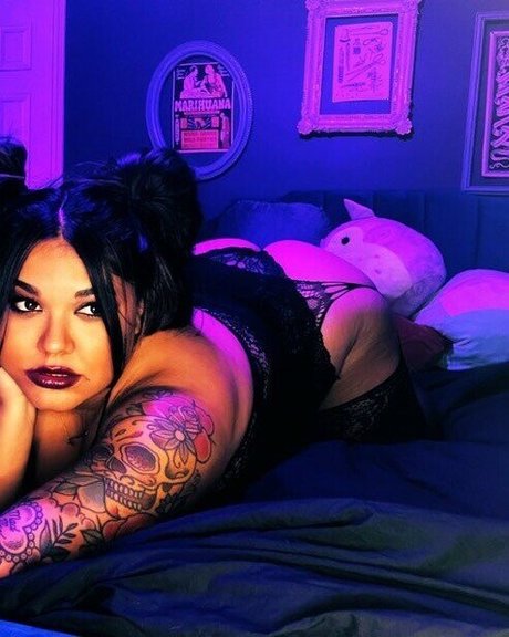 ethacake model pretty gallery