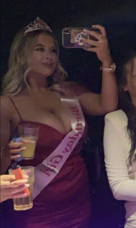 beautiful teen onlyfans xxx archive