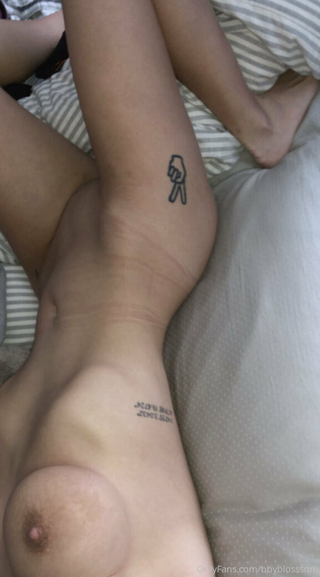 redhead pawg onlyfans hot nude images