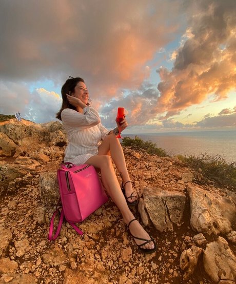 asian girls onlyfans pornographic images