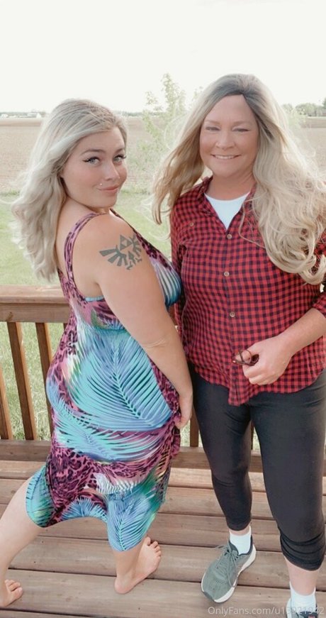 skinny brunette onlyfans porno img