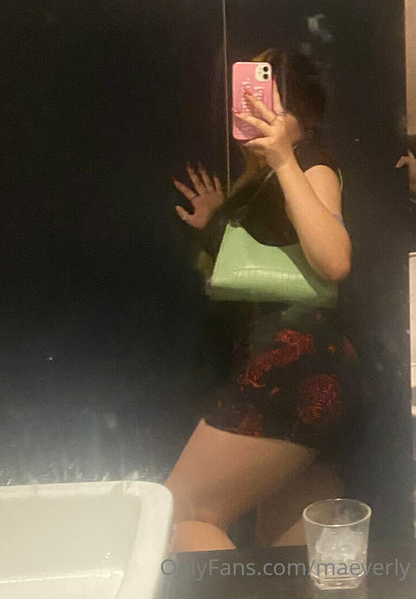 maeverly star nudes images