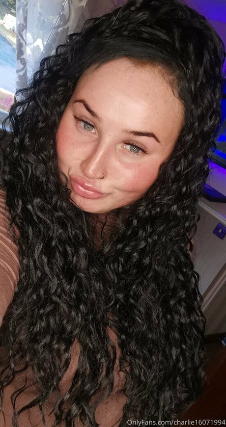 charlie16071994 star nude pictures