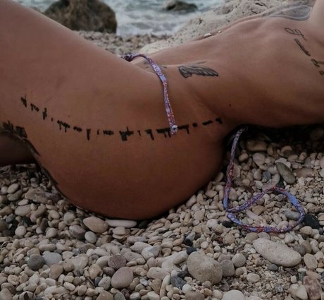 qu33nth3 star porn image