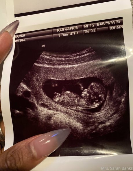 thesarahbnkx pornstar erotic photos