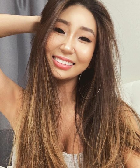 gorgeous milf onlyfans hd picture